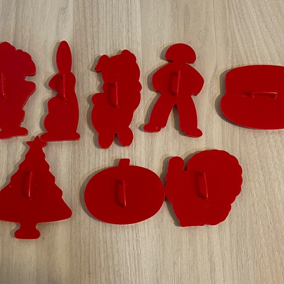 Vintage Tupperware Cookie Cutters, set of 8- all special occasions - Picture 2 of 2